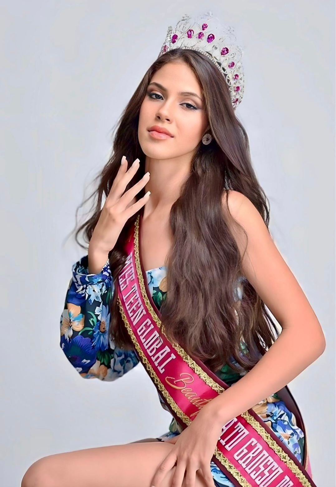 eloah-nantes:-miss-mato-grosso-do-sul-une-beleza,-talento-musical-e-proposito