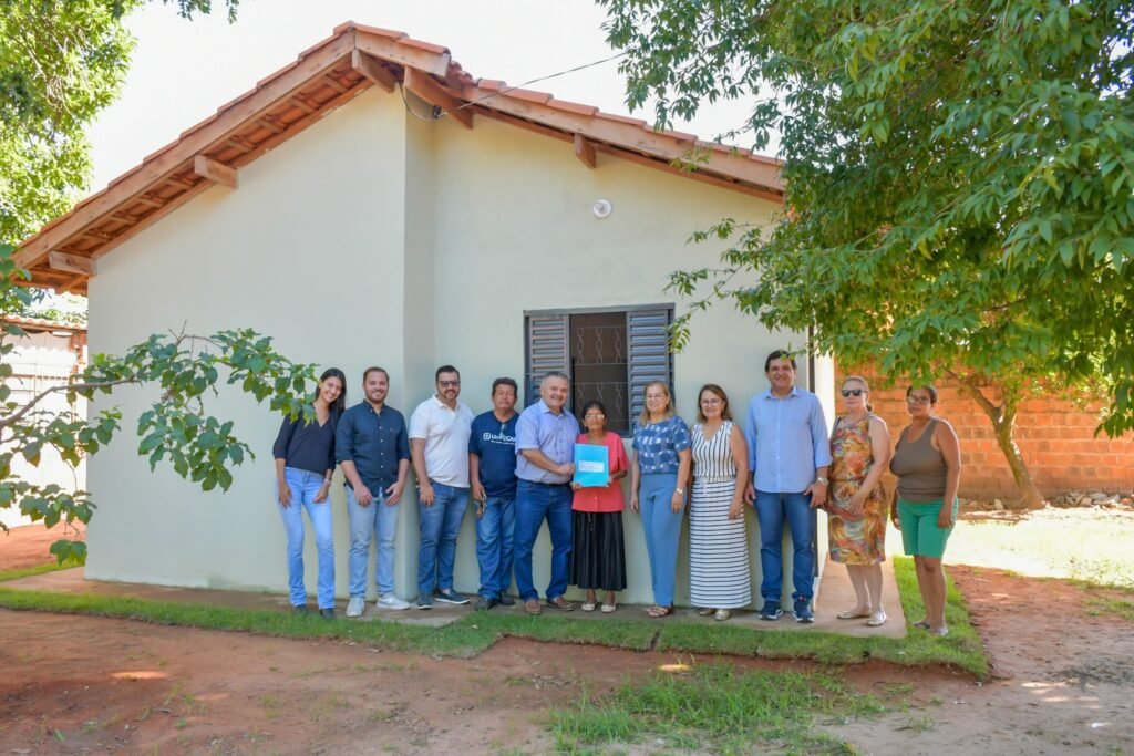 aos-82-anos,-dona-olimpia-realiza-sonho-da-casa-propria-ao-receber-nova-moradia-em-aquidauana