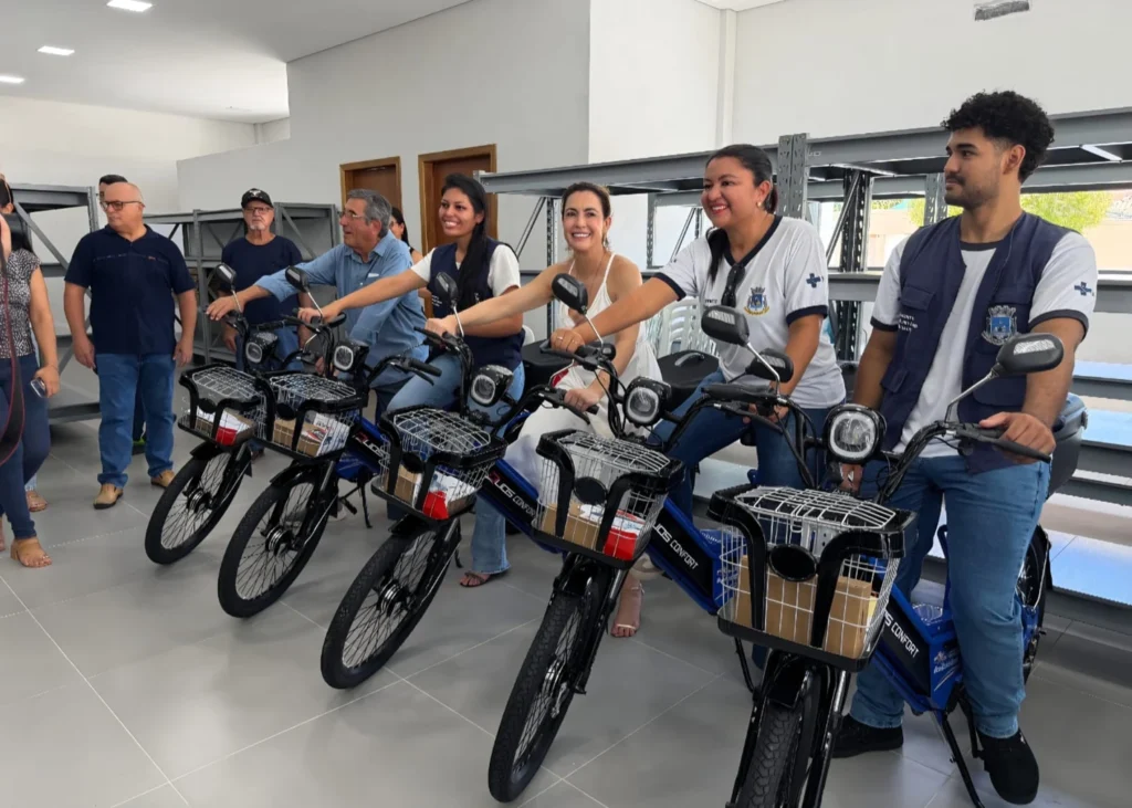 senadora-soraya-thronicke-entrega-bicicletas-para-agentes-de-saude-de-porto-murtinho