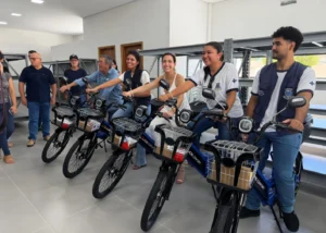 senadora-soraya-thronicke-entrega-bicicletas-para-agentes-de-saude-de-porto-murtinho