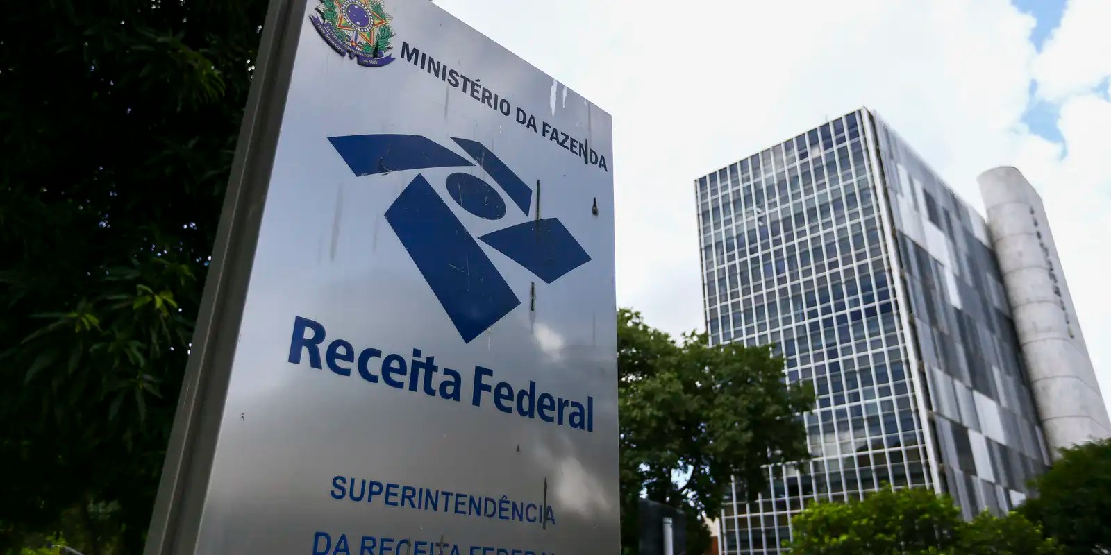 receita-admite-acesso-indevido-a-dados-de-ministros-do-stf-e-parentes