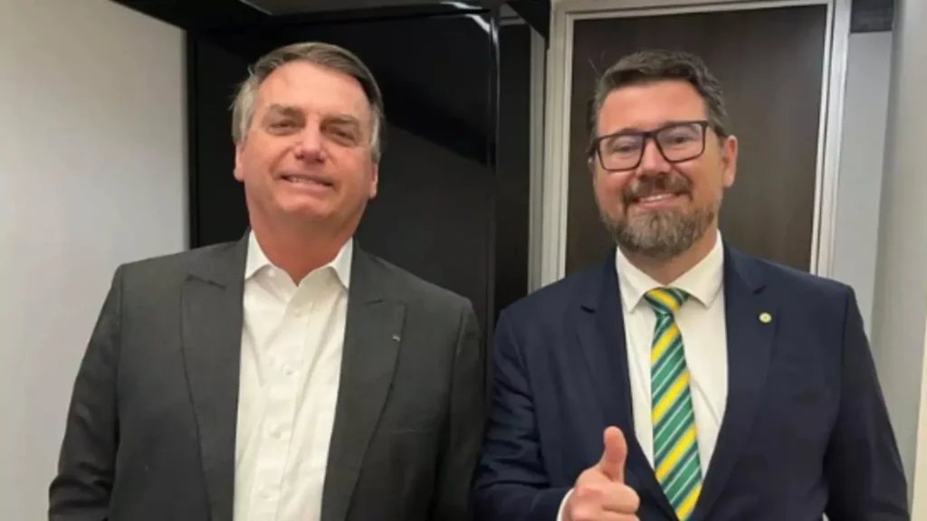 apos-bilhete-de-bolsonaro,-pollon-muda-plano-e-anuncia-pre-candidatura-ao-senado