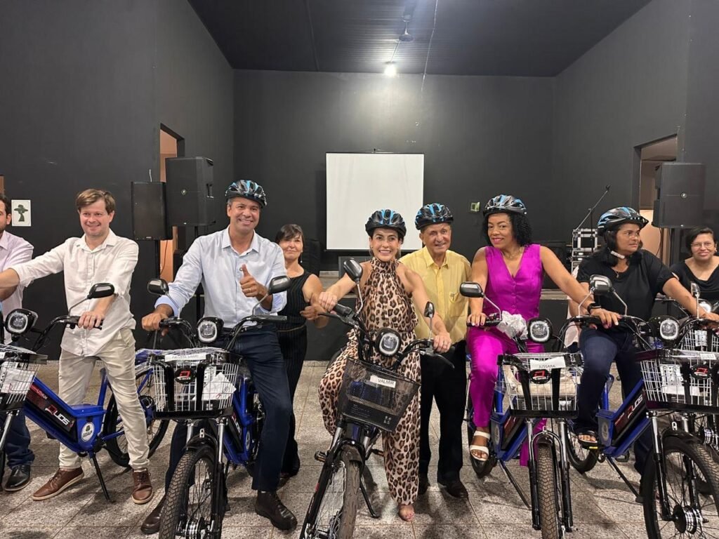soraya-thronicke-entrega-64-bicicletas-eletricas-para-agentes-de-saude-e-endemias-em-itapora