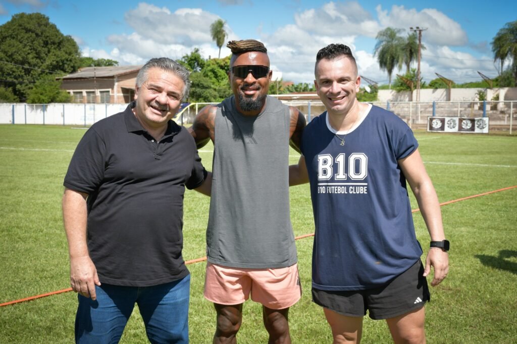 presidente-branco-recebe-ze-roberto-em-dia-historico-para-o-b10-futebol-clube