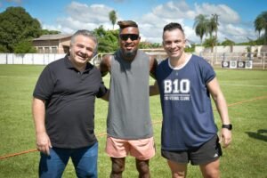 presidente-branco-recebe-ze-roberto-em-dia-historico-para-o-b10-futebol-clube