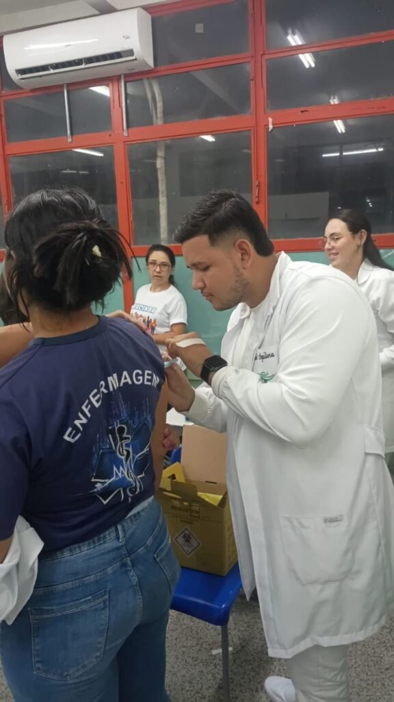 prefeitura-de-aquidauana-promove-acao-de-imunizacao-contra-a-gripe-na-escola-cejar