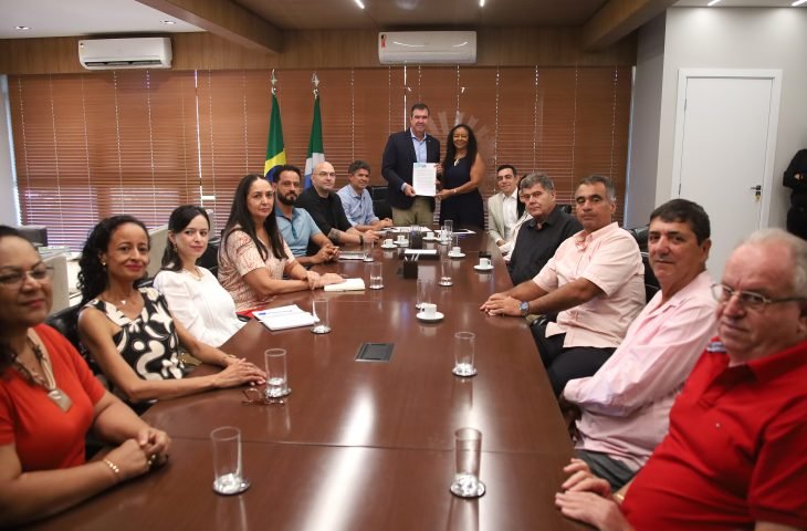governo-de-ms-autoriza-novo-concurso-com-2-mil-vagas-para-professores-da-rede-estadual