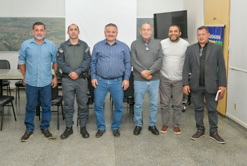 prefeitura,-vereadores-e-pm-rural-discutem-implantacao-de-nova-sede-em-aquidauana