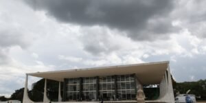 tarifaco:-stf-libera-julgamento-do-processo-contra-eduardo-bolsonaro