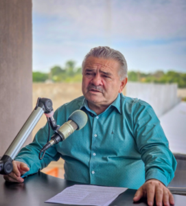 mauro-do-atlantico-destaca-obras,-investimentos-e-entrega-de-casas-populares-durante-entrevista-na-radio-avenida-fm