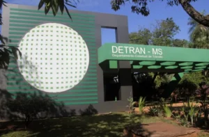 em-dia-de-jogo-do-brasil,-agencias-do-detran-de-ms-terao-horario-especial-e-mudancas-nos-exames