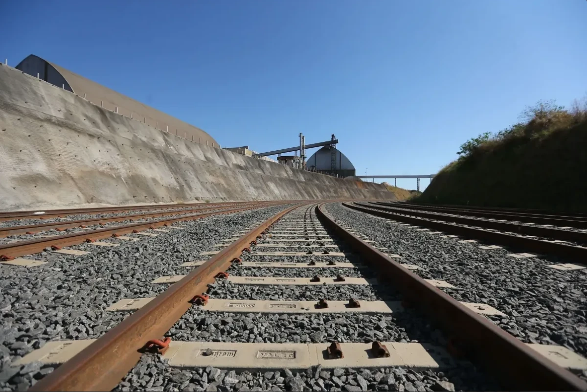 rumo-e-mrs-aparecem-como-favoritas-na-disputa-por-concessao-ferroviaria