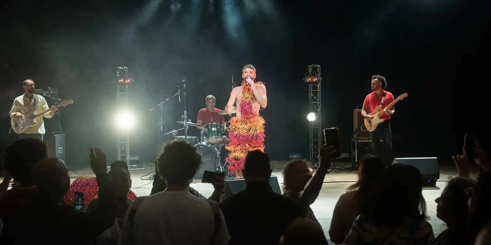 tv-brasil:-cena-musical-apresenta-show-do-cantor-pernambucano-almerio