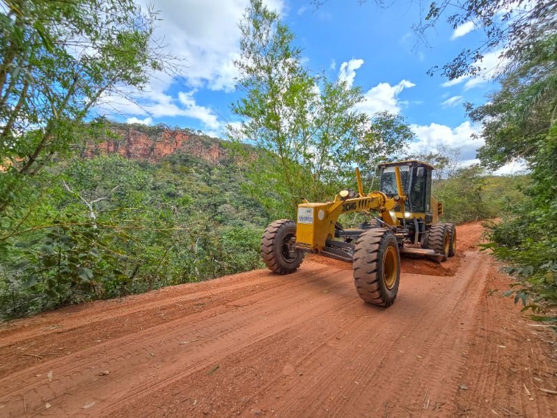 prefeitura-recupera-estrada-de-acesso-ao-morro-do-paxixi-e-reforca-infraestrutura-para-turismo-e-moradores
