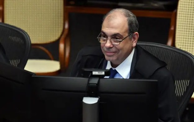 stj-mantem-prisao-de-auditor-que-ameacava-deixar-paciente-morrer-para-garantir-propina