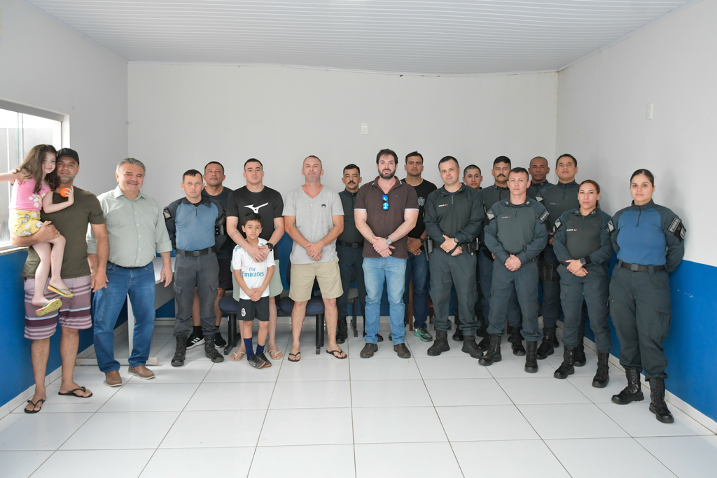 prefeitura-e-policia-militar-unem-forcas-por-melhorias-na-base-e-acoes-para-a-comunidade