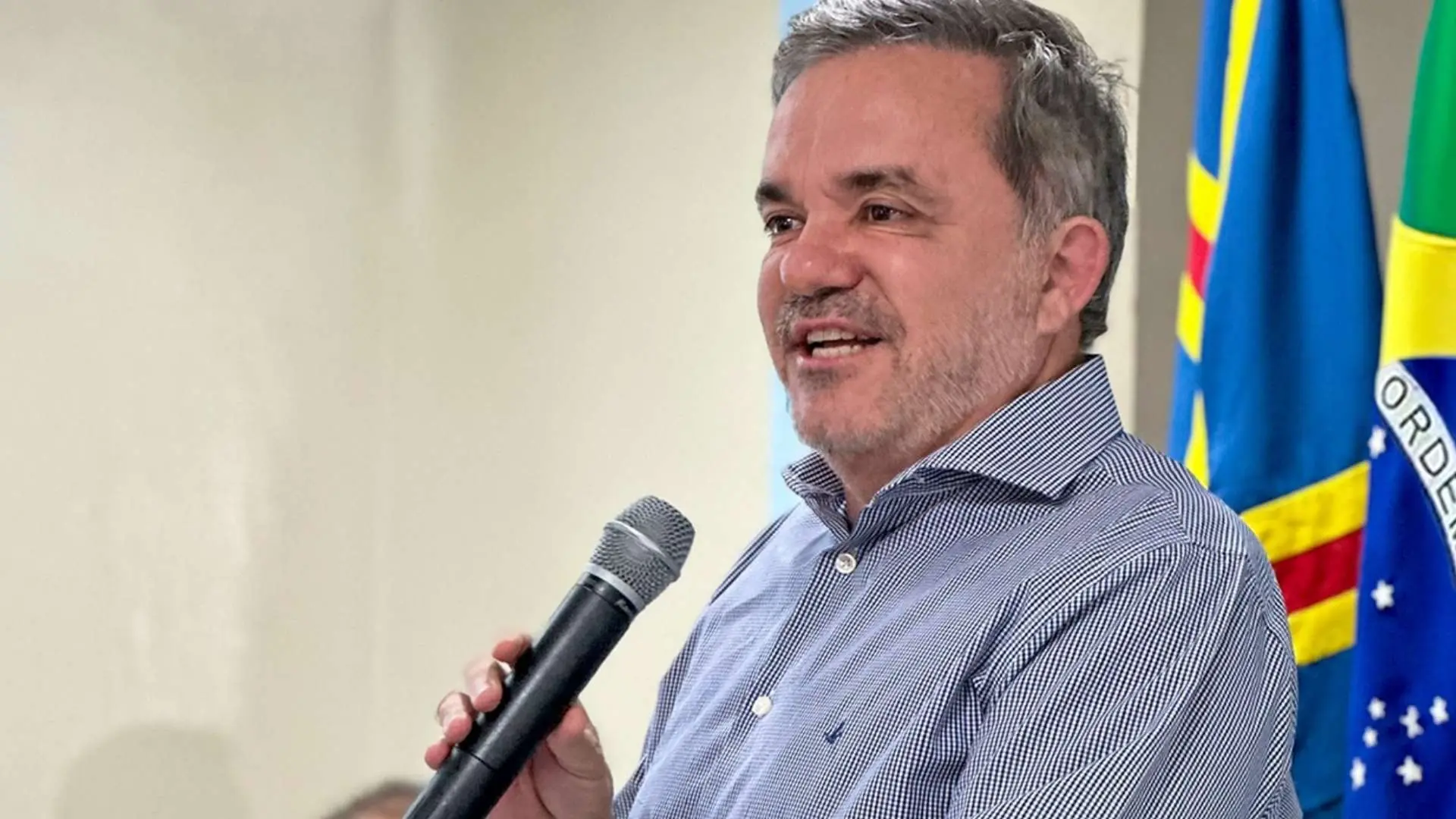 vander-apoia-acao-de-fachin-para-estancar-crise-no-stf:-‘ninguem-esta-acima-da-lei’