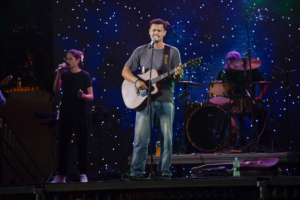 resgatados-para-resgatar-une-igrejas,-musica-e-solidariedade-em-noite-de-fe-em-aquidauana