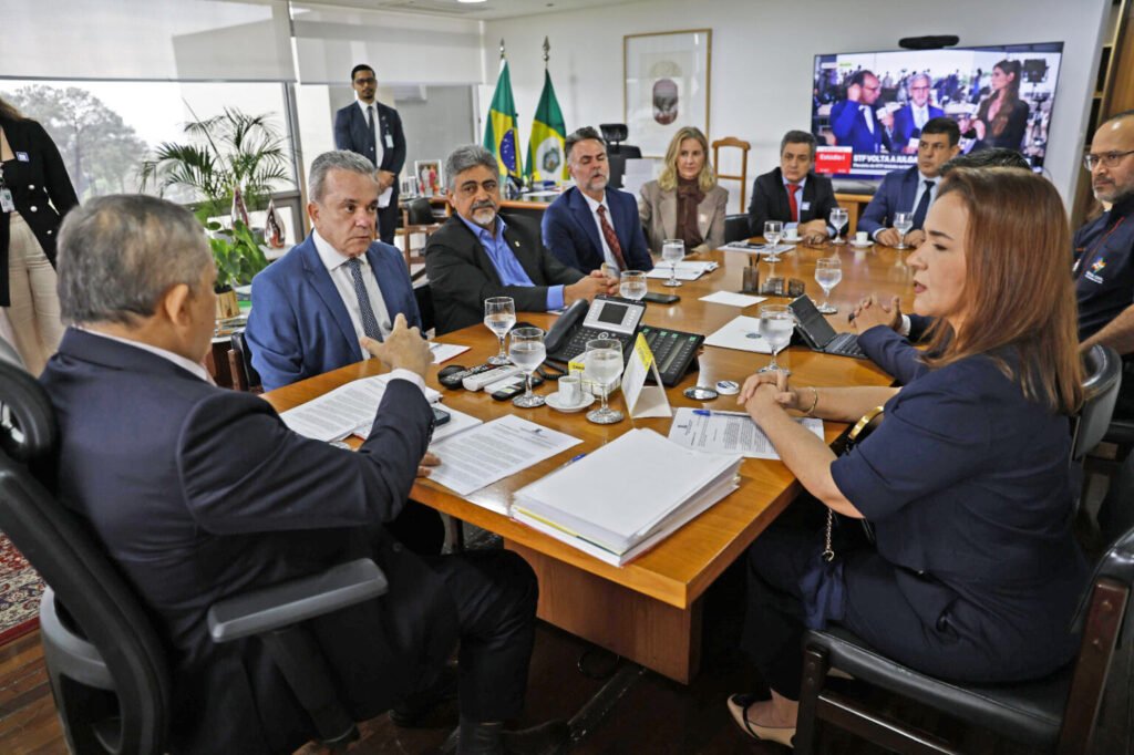 com-articulacao-de-vander-loubet,-governo-lula-destinara-r$-40-milhoes-para-salvar-campo-grande-do-caos