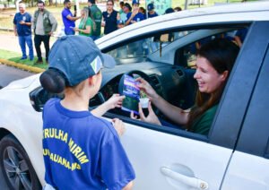 aquidauana-celebra-dia-da-arvore-com-blitz-educativa-e-distribuicao-de-mudas-na-lagoa-comprida