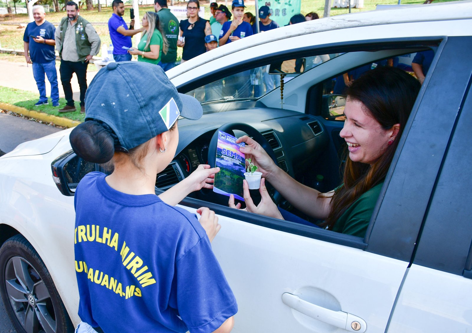 aquidauana-celebra-dia-da-arvore-com-blitz-educativa-e-distribuicao-de-mudas-na-lagoa-comprida