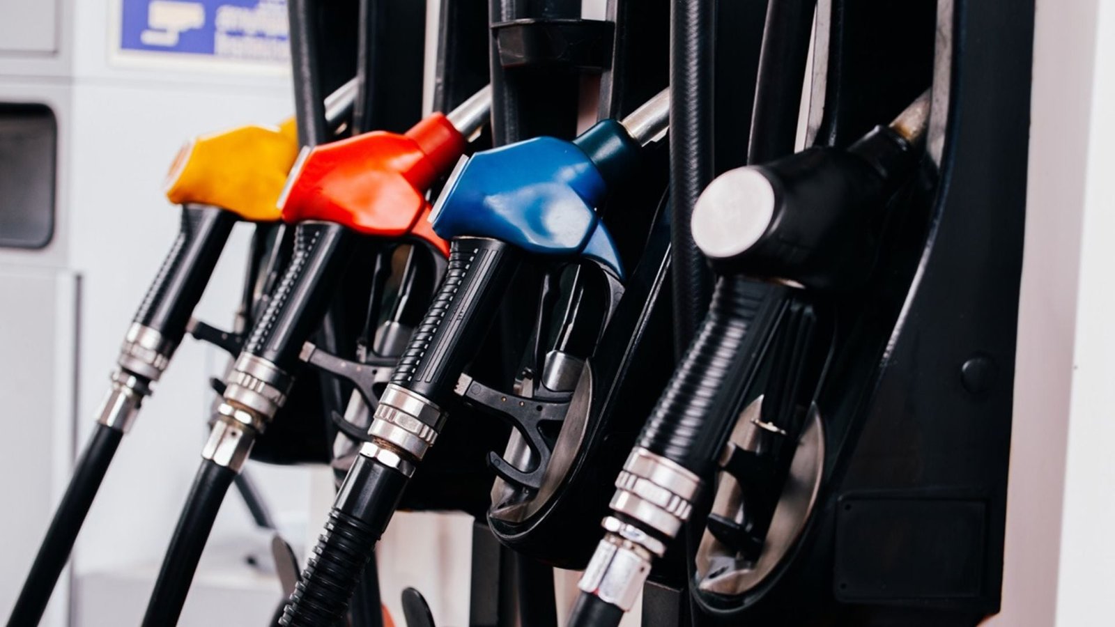 governo-mantem-subvencao-de-r$-2,12-por-litro-ao-diesel