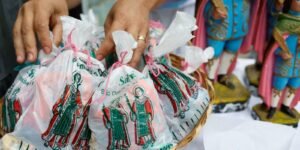 familias-preservam-tradicao-de-cosme-e-damiao-no-rio-de-janeiro