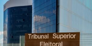 tse-recebeu-mais-de-50-mil-denuncias-de-propaganda-irregular