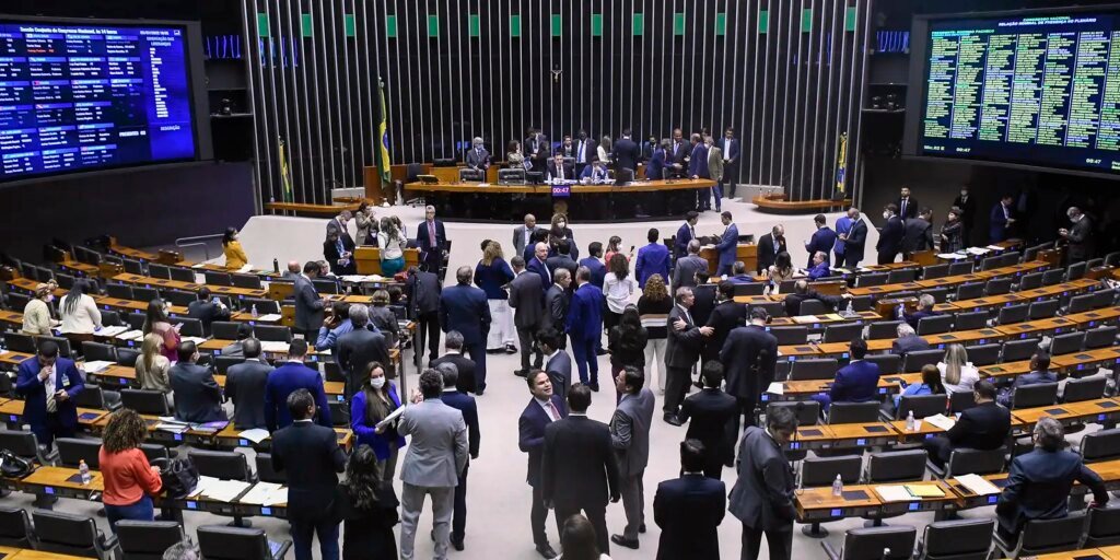 representacao-de-parlamentares-negros-segue-baixa,-diz-pesquisadora