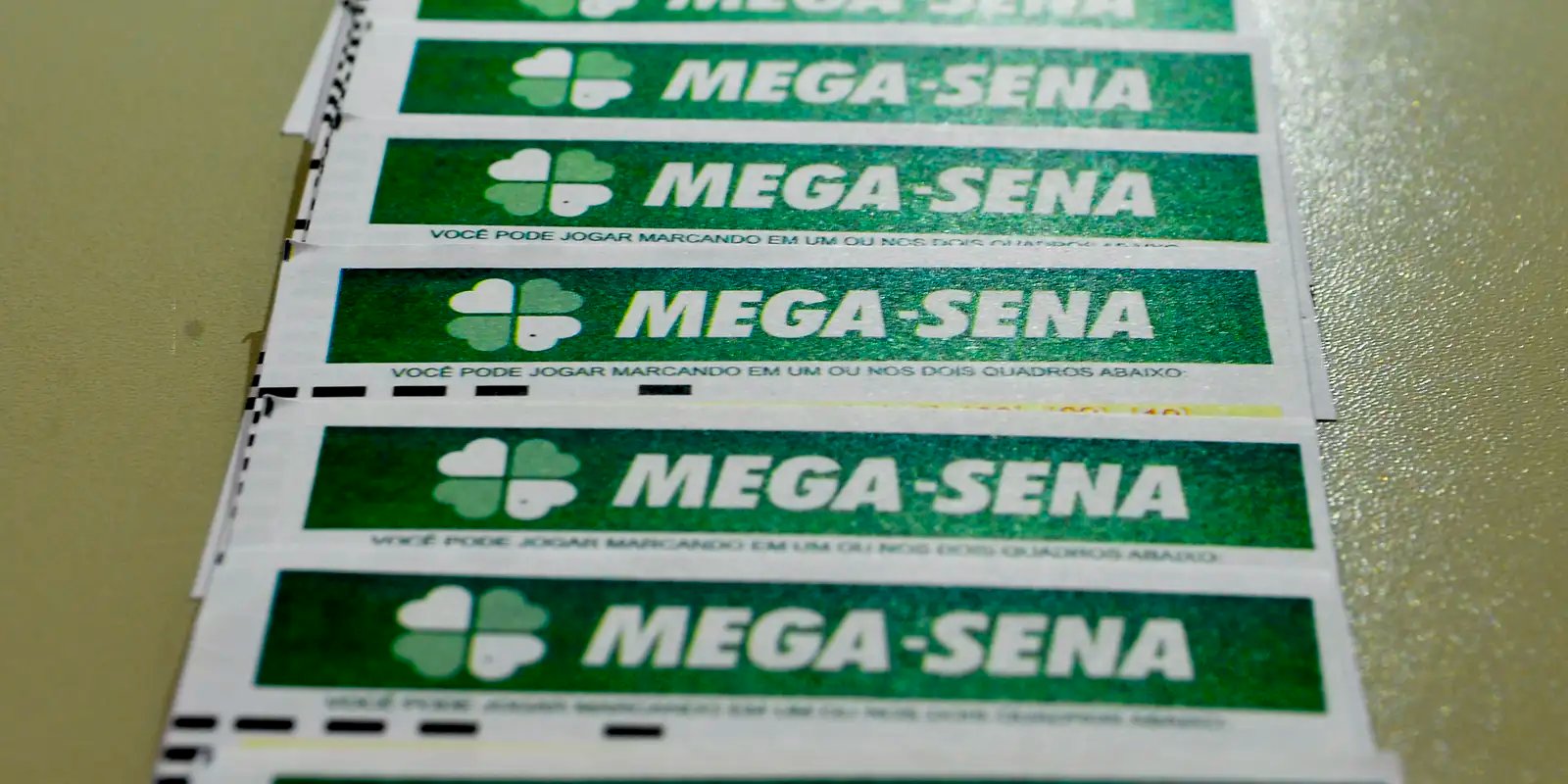 mega-sena-acumula-para-r$-100-milhoes;-confira-os-numeros-sorteados