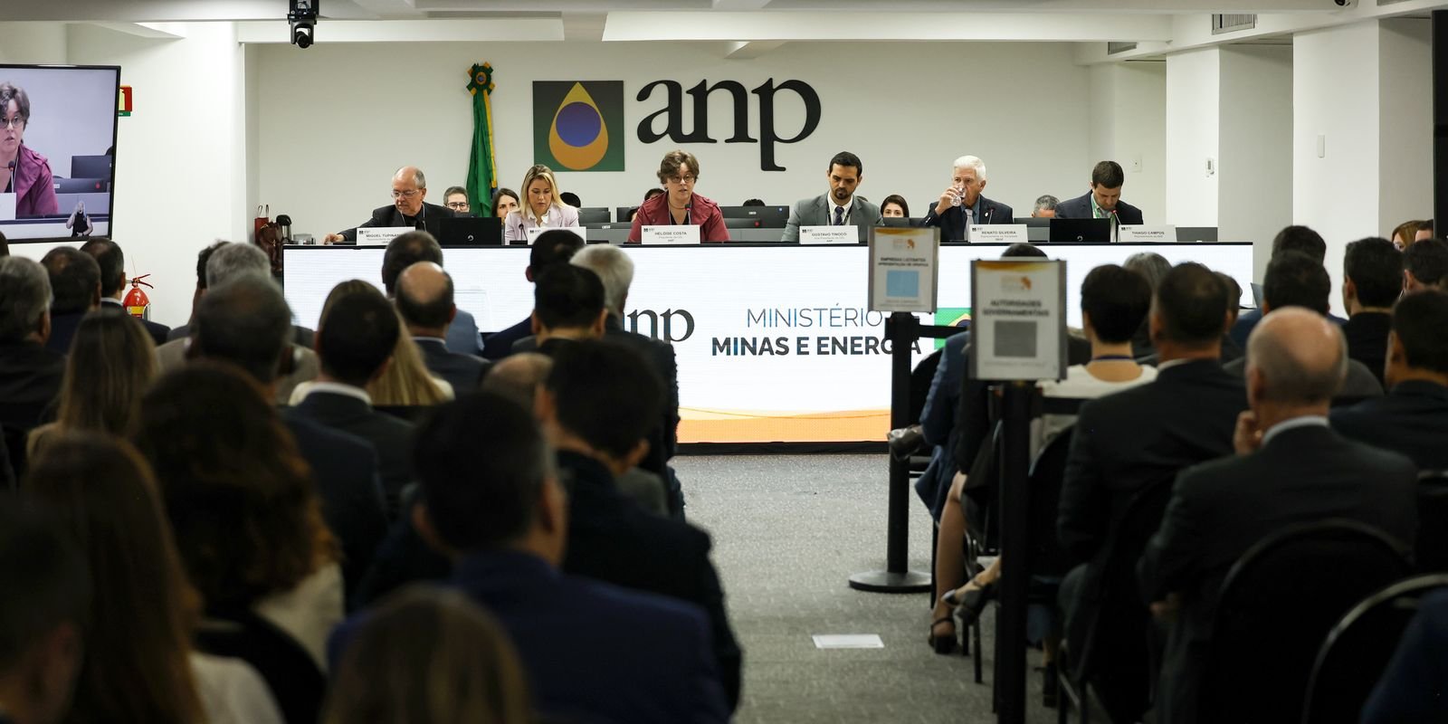 leilao-da-anp-arrecada-r$-3-bilhoes-com-a-venda-de-49-blocos
