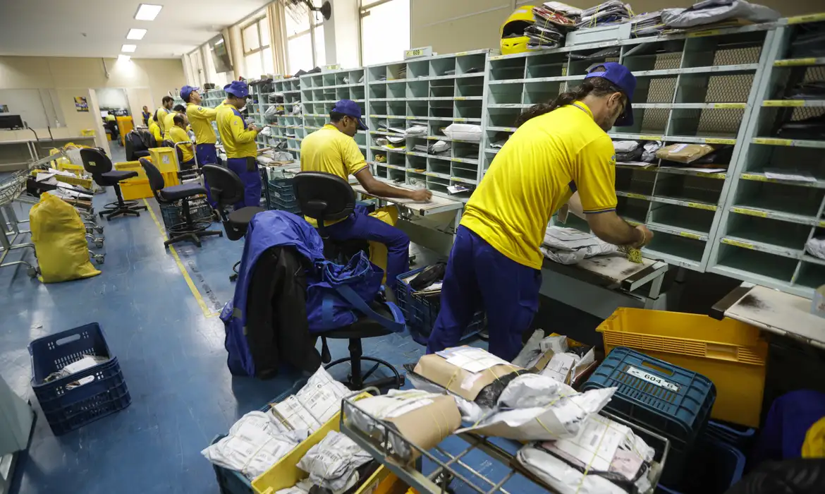 correios-e-aliexpress-renovam-parceria-de-olho-nas-entregas-da-black-friday-e-do-11.11